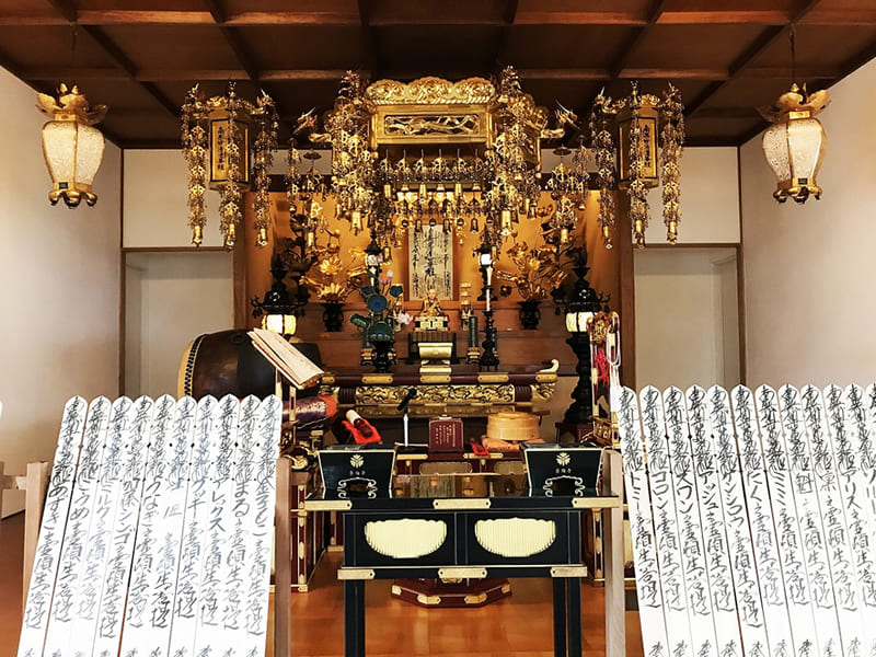 「供養祭本堂」